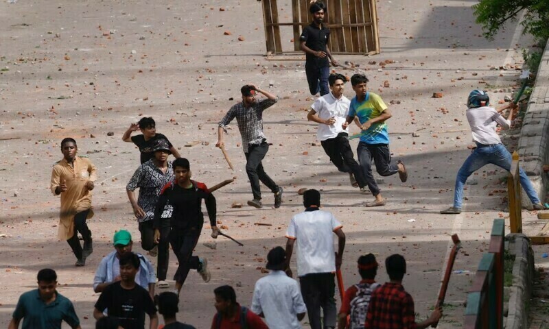 Seven injured as Quaid-i-Azam University students clash