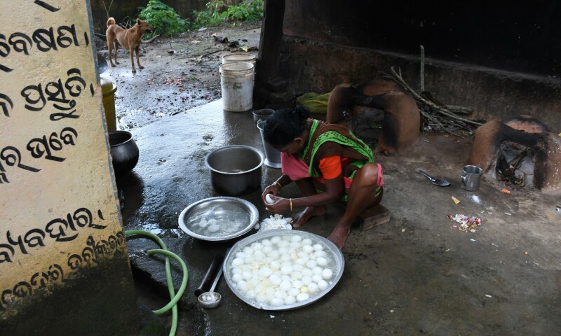 India’s high food inflation leaves less in lunch boxes of poor school children