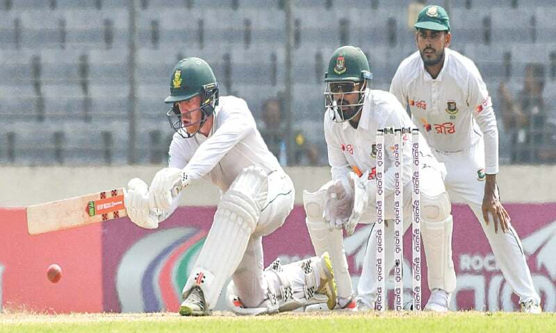 Bangladesh battling at 101-3 as South Africa eye innings victory