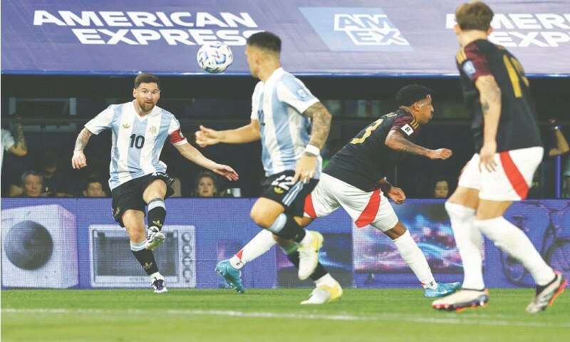 Martinez gives Argentina win over Peru as Uruguay hold Brazil