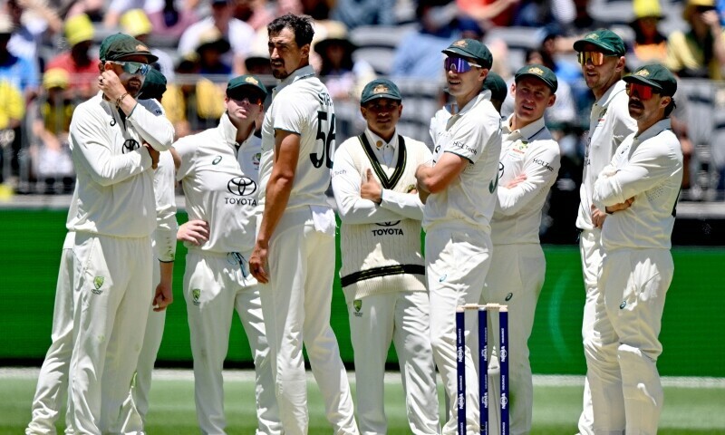 India slump to 51-4 at lunch on day one of first test against Australia