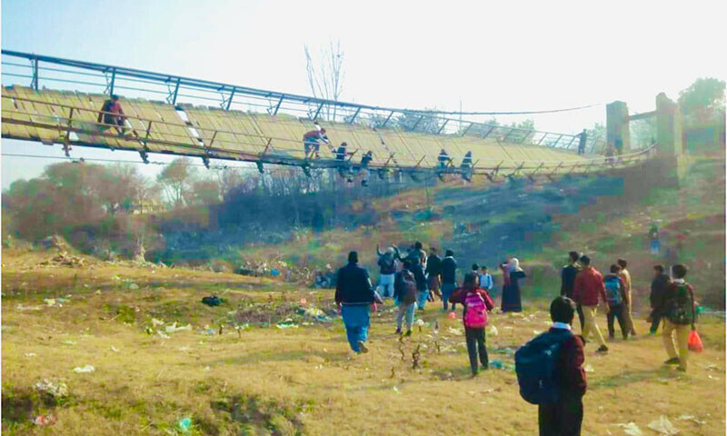 6 students injured as wooden bridge collapses in AJK’s Samahni Town: police official