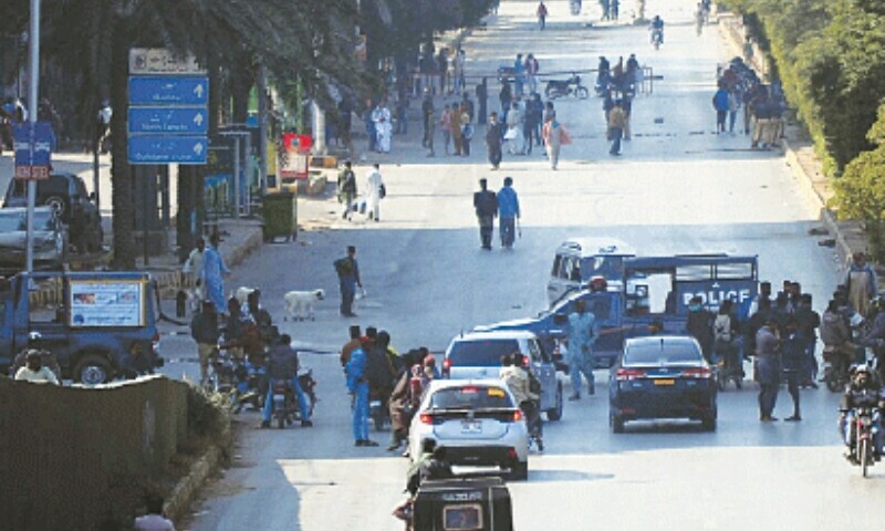 Protests by MWM enter fourth day as roadblocks compound Karachi’s traffic woes