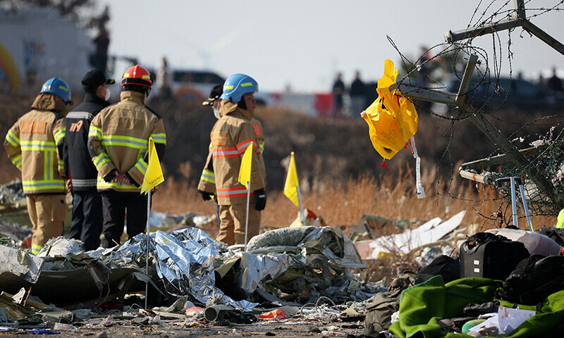 At least 120 dead in fiery South Korea airliner crash, 2 crew rescued