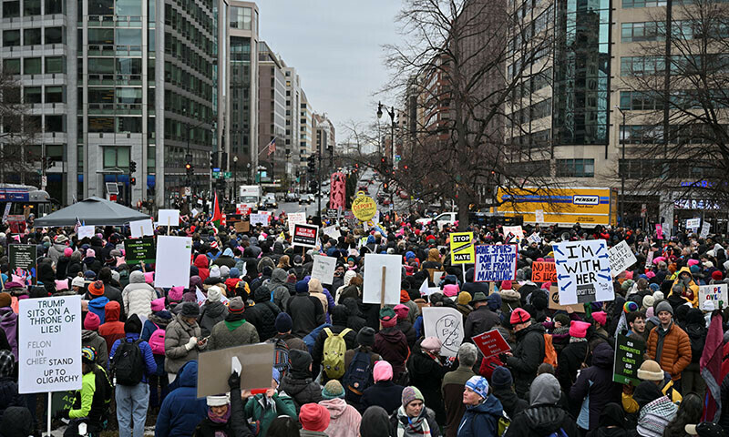 Thousands gather in Washington to protest Trump inauguration