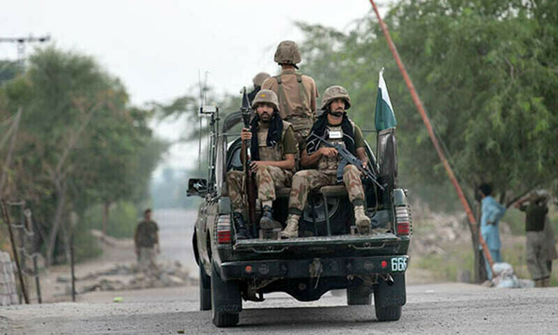 Two soldiers kidnapped in Lakki; Bannu cop martyred