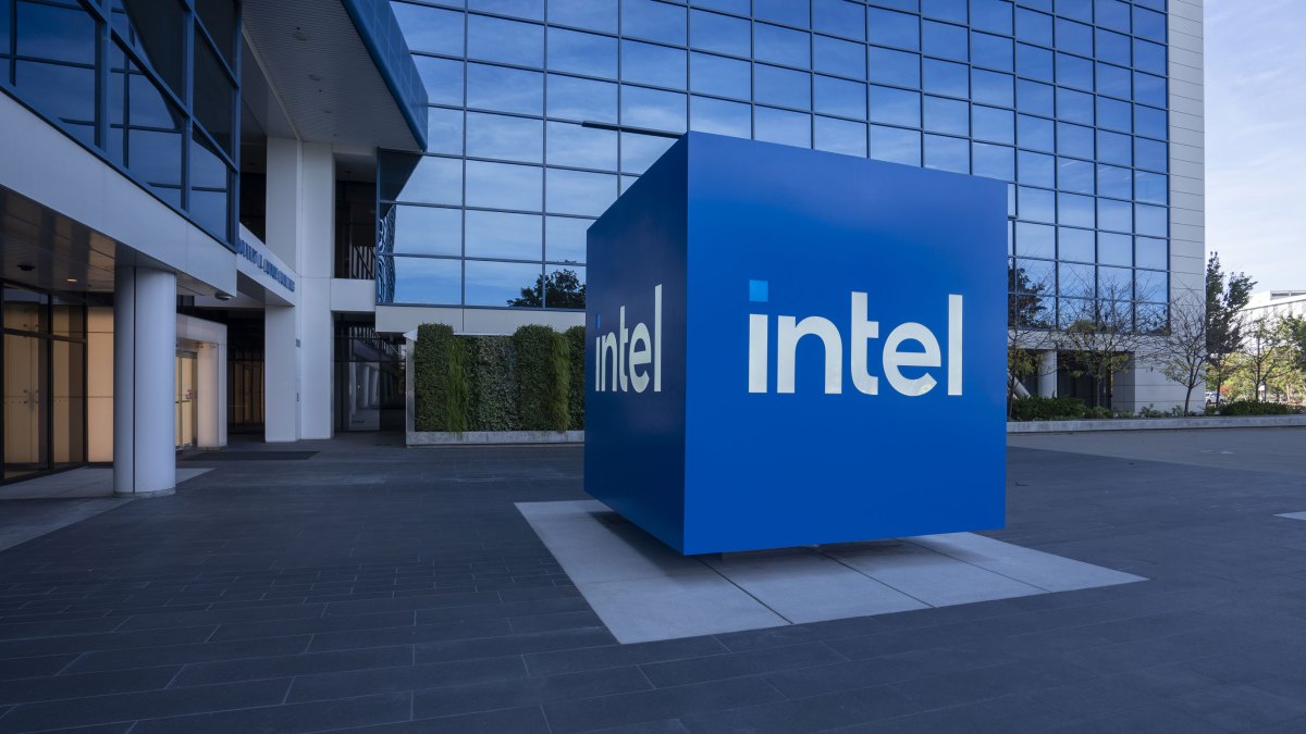 Intel won’t bring its Falcon Shores AI chip to market