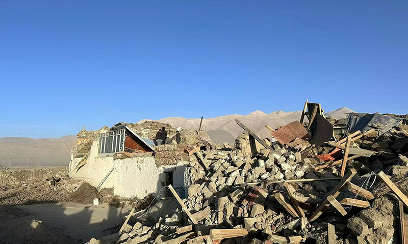 Powerful earthquake kills 95 in Tibet, rattles Nepal